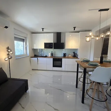 Apartment Leopold Kožino