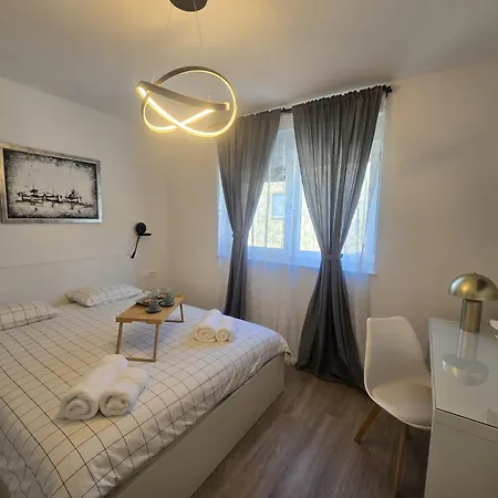 Leopold Apartment Kožino